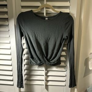Long Sleeve ALO Yoga Workout Top, forest green, size M